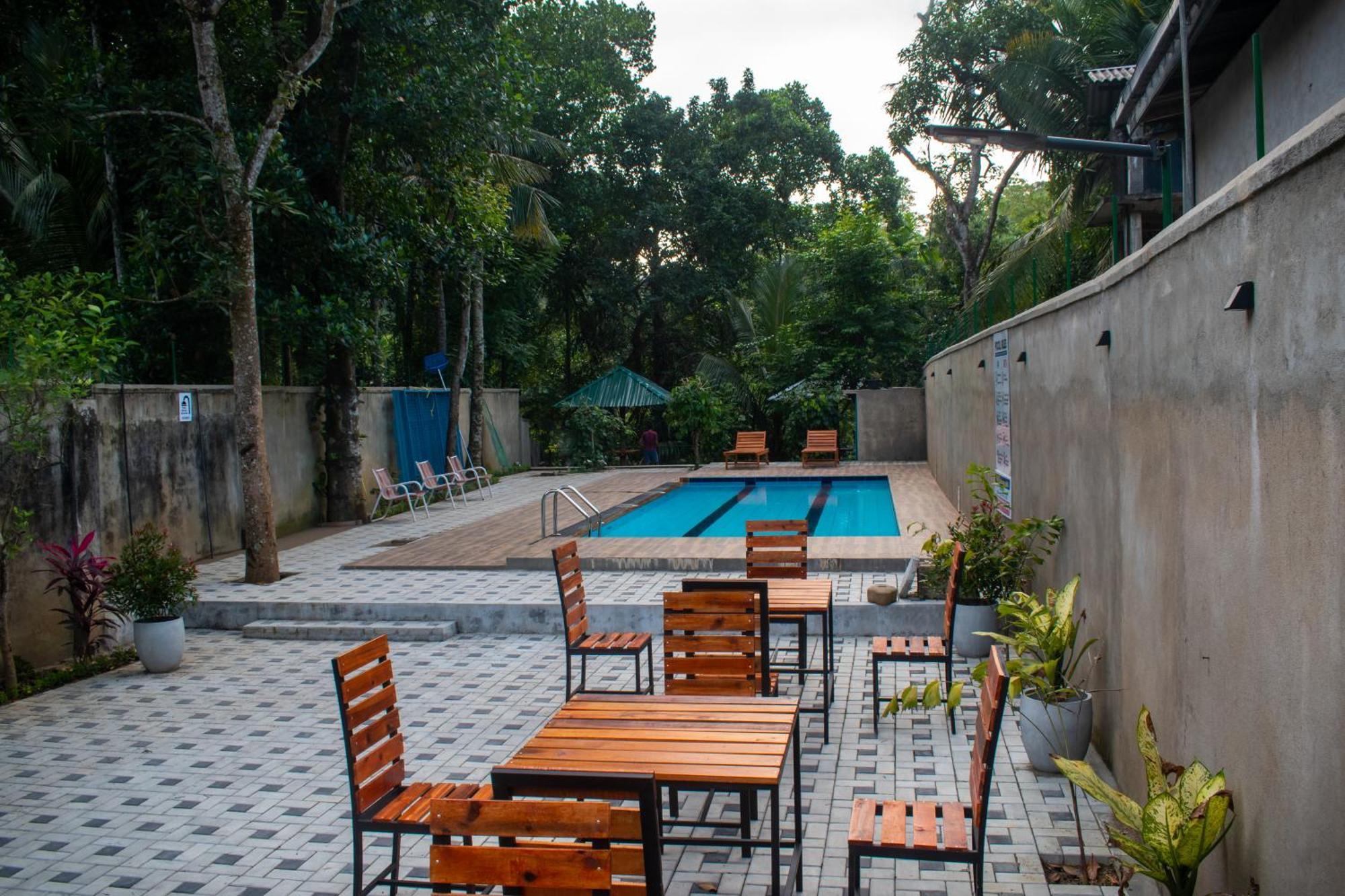 Villa Tranquil Kandy Peradeniya Esterno foto